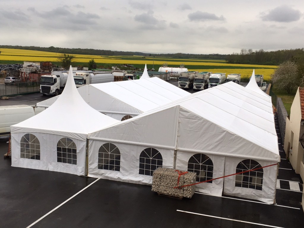 installation et pose de tentes de réceptions pour événement d'entreprise