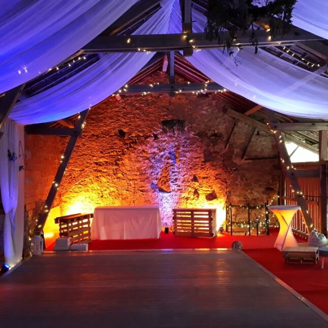 Décoration du grange pour réception de mariage