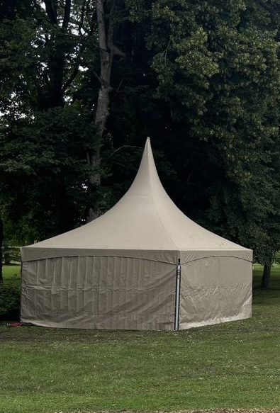 Tente Pagode couleur sable